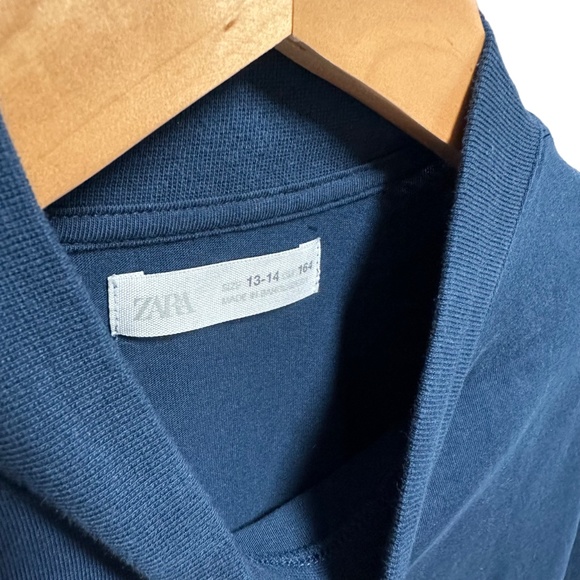 Zara: Unisex Long Sleeves Turtleneck Sweatshirt - Picture 4 of 4